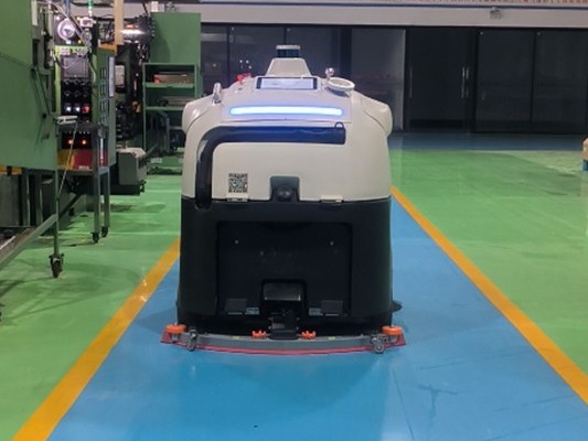 4 升水箱與 42 升水箱的較量，工業(yè)掃地機(jī)器人大揭秘！