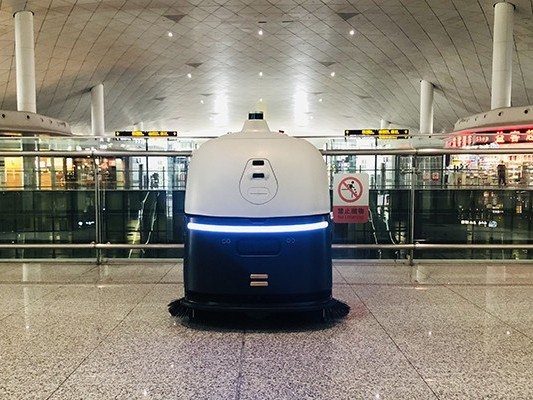 凌晨工廠清潔不用愁？坦力無人洗地機(jī)守護(hù)潔凈生產(chǎn)線